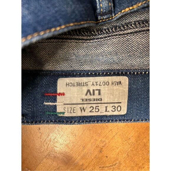 DIESEL Women LIV 0071Y Straight Leg Stretch Jeans Size W25 L30 (4645) - Picture 7 of 9